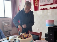 党建＋中港中心小学【以爱为源，守望成长】十二月份留守儿童、贫困学生集体生日活动纪实
